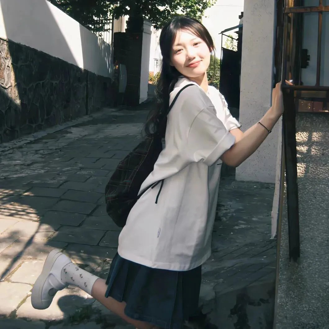 两个月亮